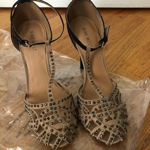 Black/nude glam heels